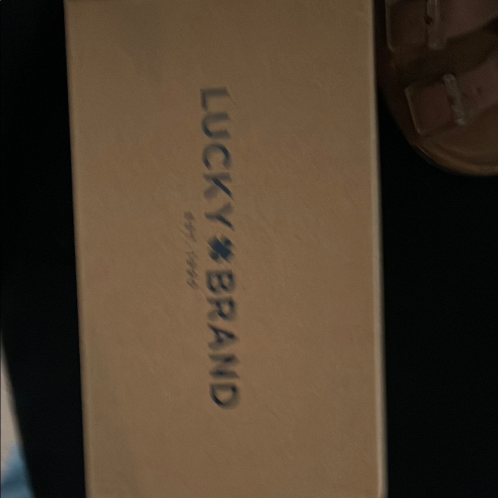 Lucky Brand Tan Sandals Comfortable Leather Footwear size 13 girls - Picture 2 of 6